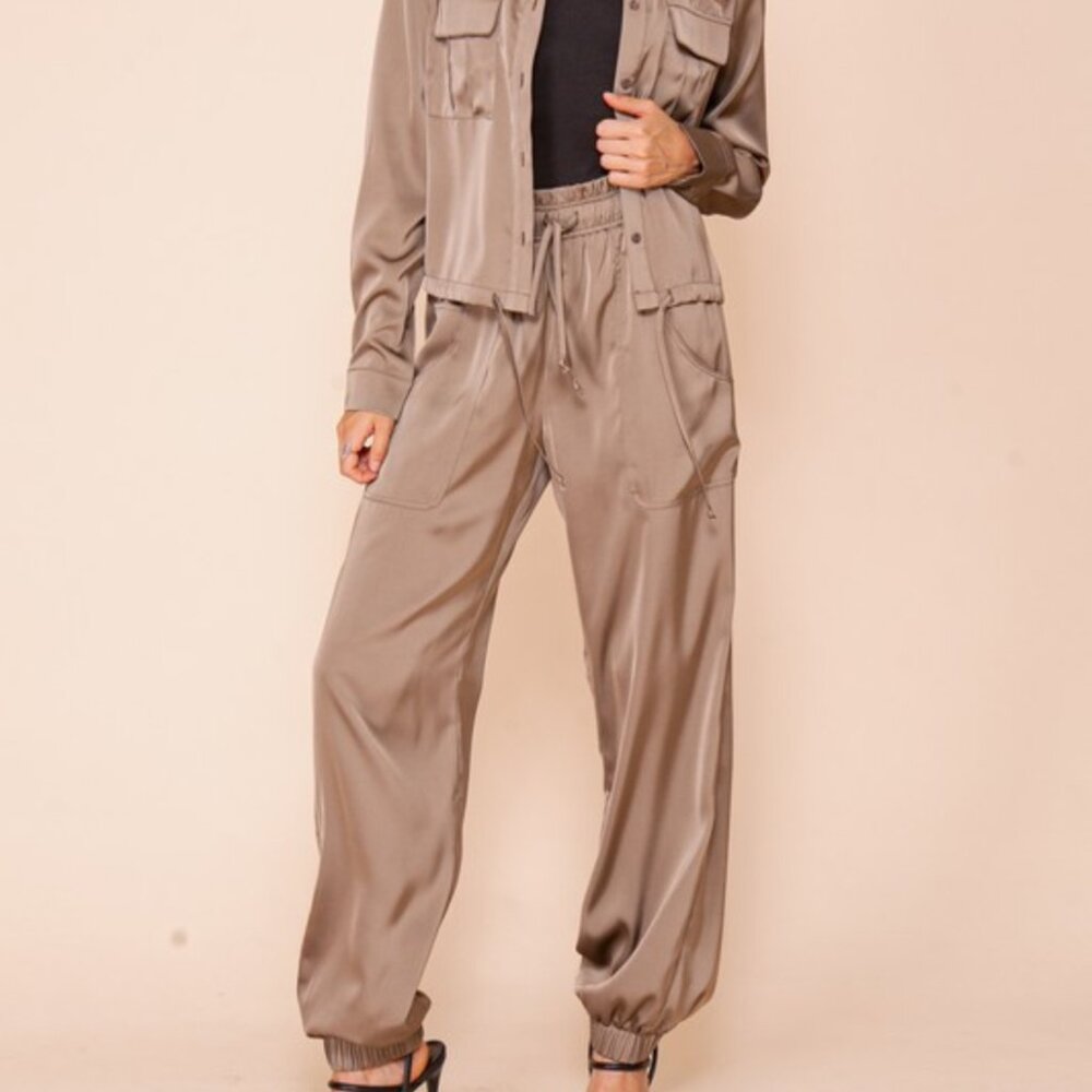 #221  SET LONG SLEEVE BUTTON TOP/JOGGER BOTTOM PANTS